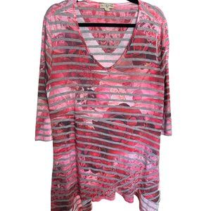 Live and Let Live sz 1X pink roses stripe rhinestone v neck handkerchief hem top